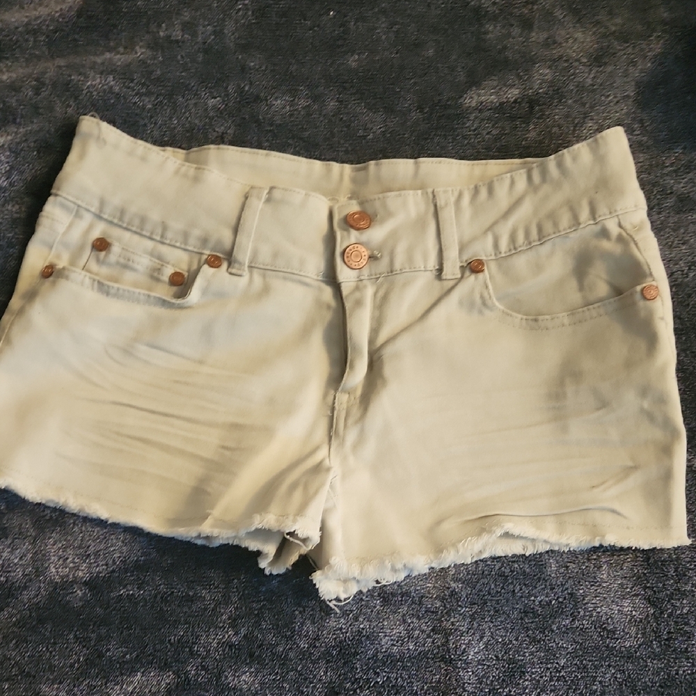Refuge Cream Jean Shorts for Juniors
